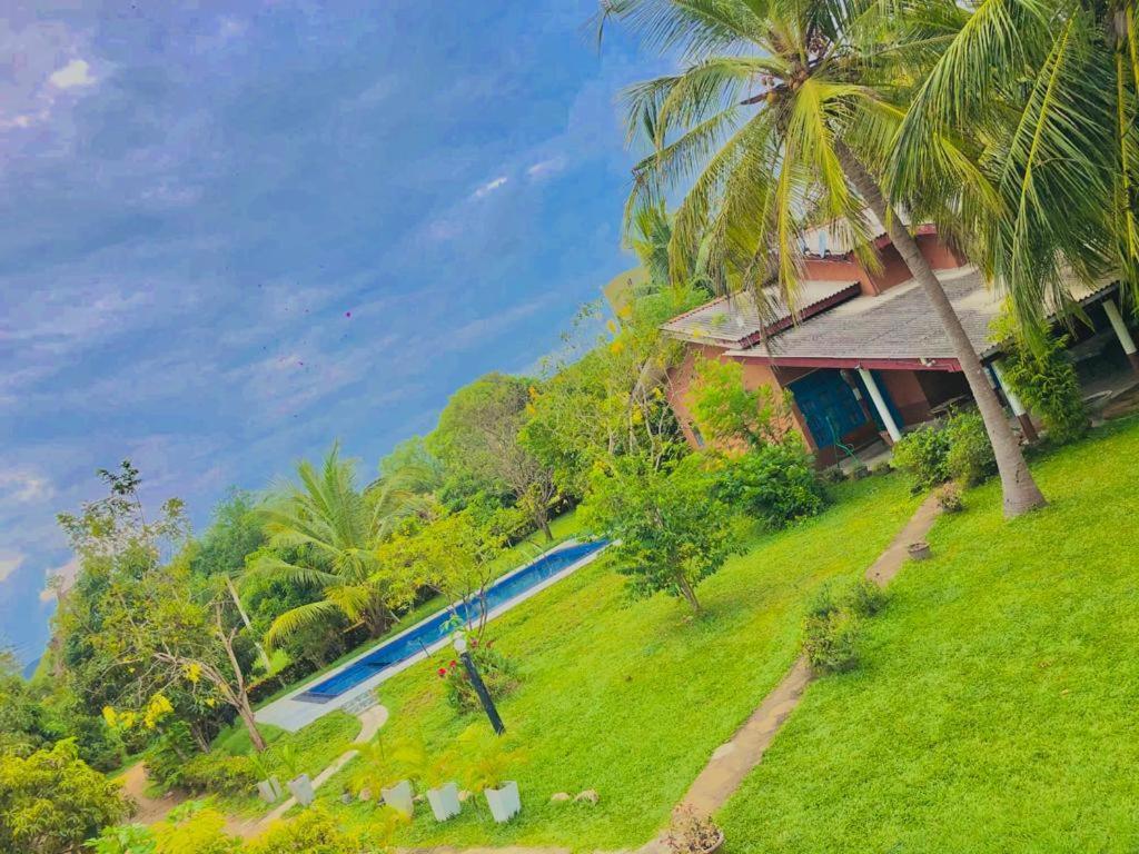 Serenity Lake Resort Yala Тиссамахарама Экстерьер фото