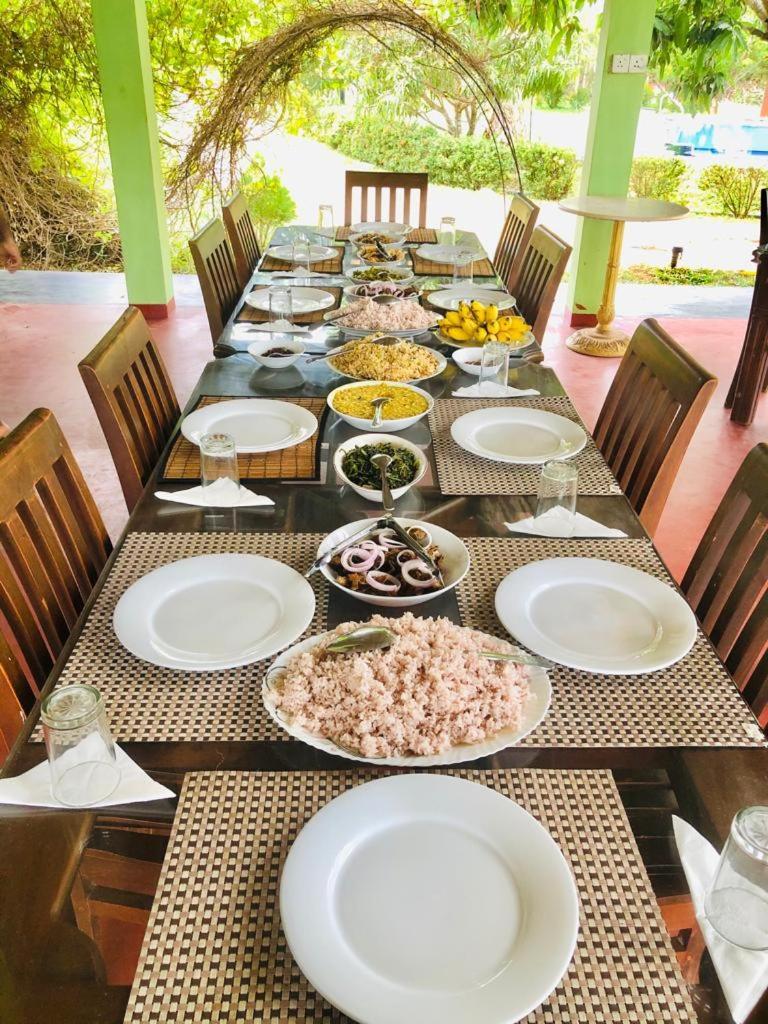Serenity Lake Resort Yala Тиссамахарама Экстерьер фото